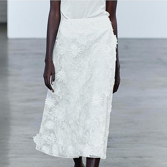Zara floral embroidered midi skirt size S - Picture 4 of 16